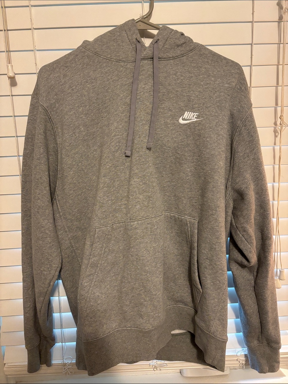 Nike Men's Heather Gray Pullover Hoodie with White Logo